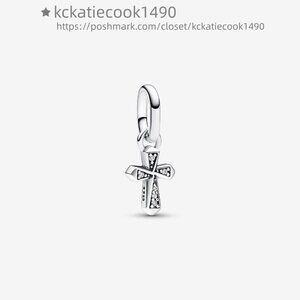Pandora Pandora ME Sparkling Cross Mini Dangle Charm